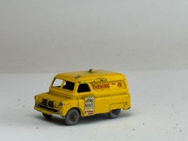 GB5- Lesney No 49 Evening News Van gelb