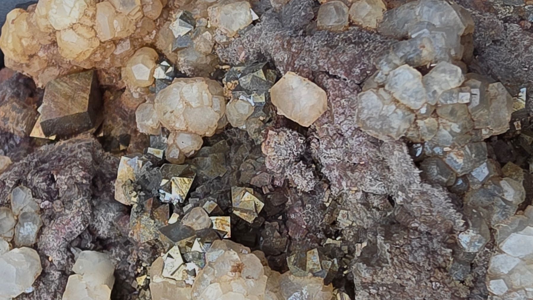 Mineralien & Heilsteine: Calcite, Pyrrhotite, Arsenopyrite & Pyrite Trepča 2.6 Kg – Gebraucht aus Figino von panshop 9