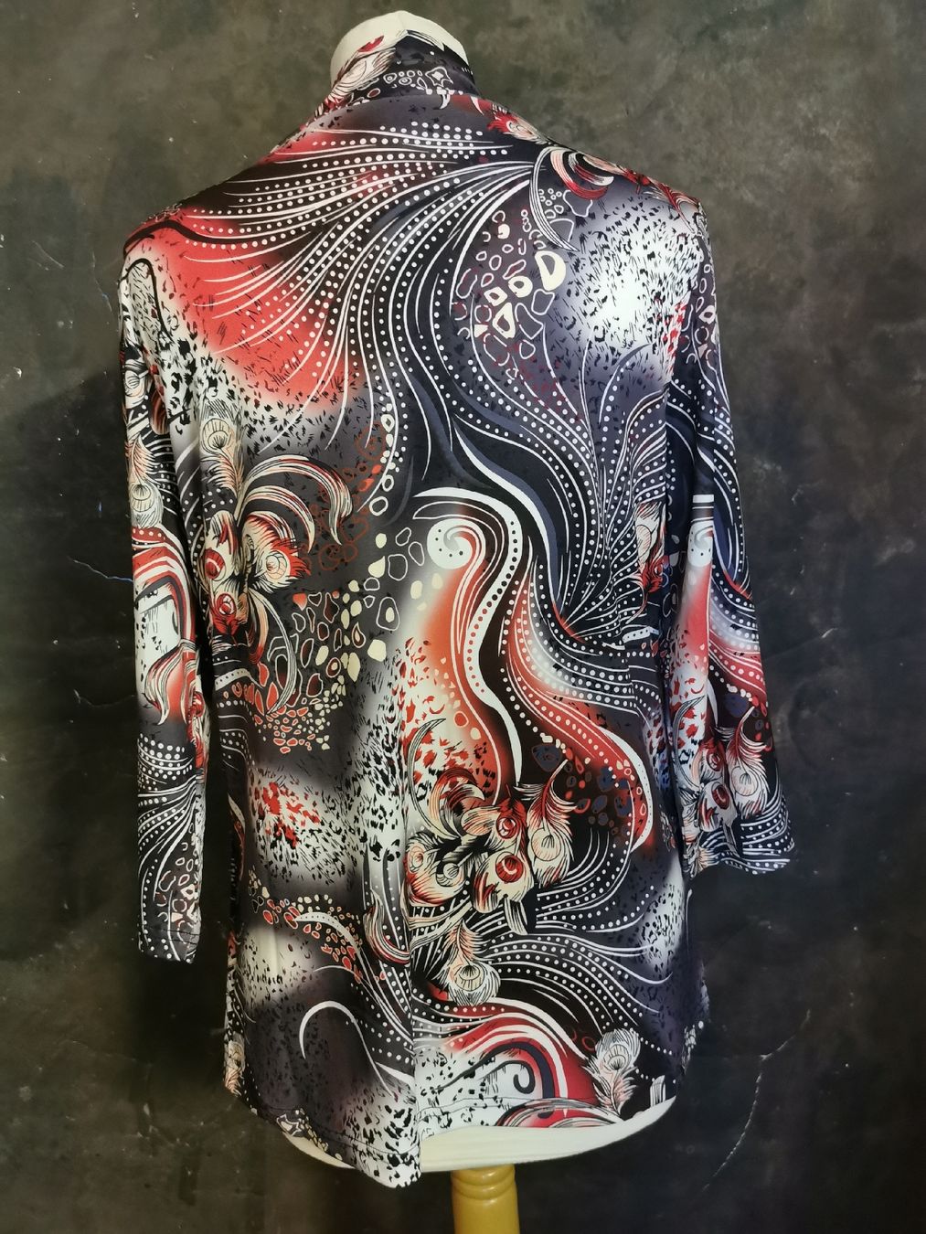 Camicette: Blusenshirt, neu, schwarz/rot/weiss – Nuovo (secondo la descrizione) da Wettingen venduto da Biitel 2