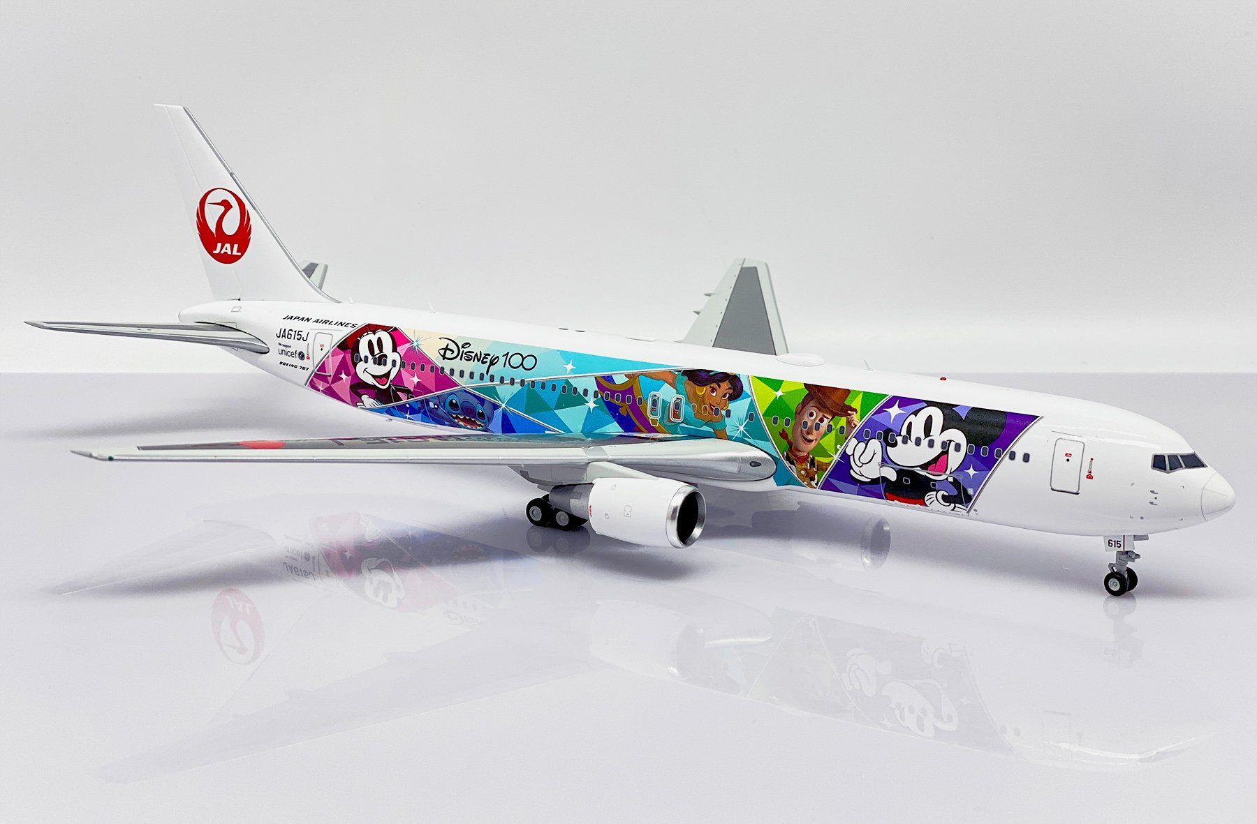 Boeing Modellbausätze & Standmodelle: B767-300ER JAL "Disney 100" – Neu und originalverpackt aus Morges von iljamuromez 5