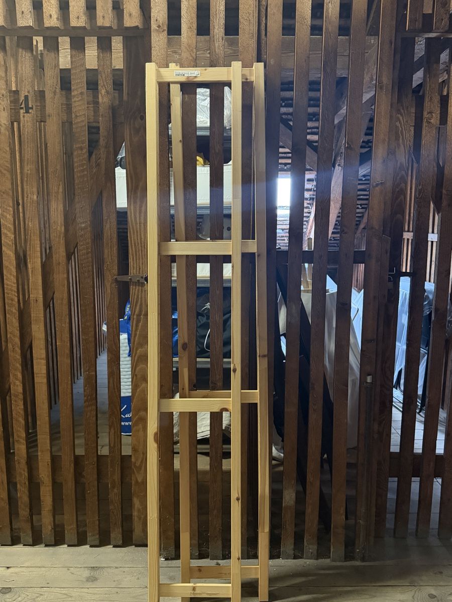 Ikea Étagères: 2 Stk Ivar Seitenteile  – D'occasion à Zürich par Nadgb1303