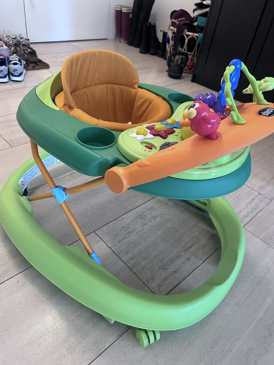 Chicco Véhicules pour enfants: Baby Walker Chicco – D'occasion à Zürich par fan_z5fl 1