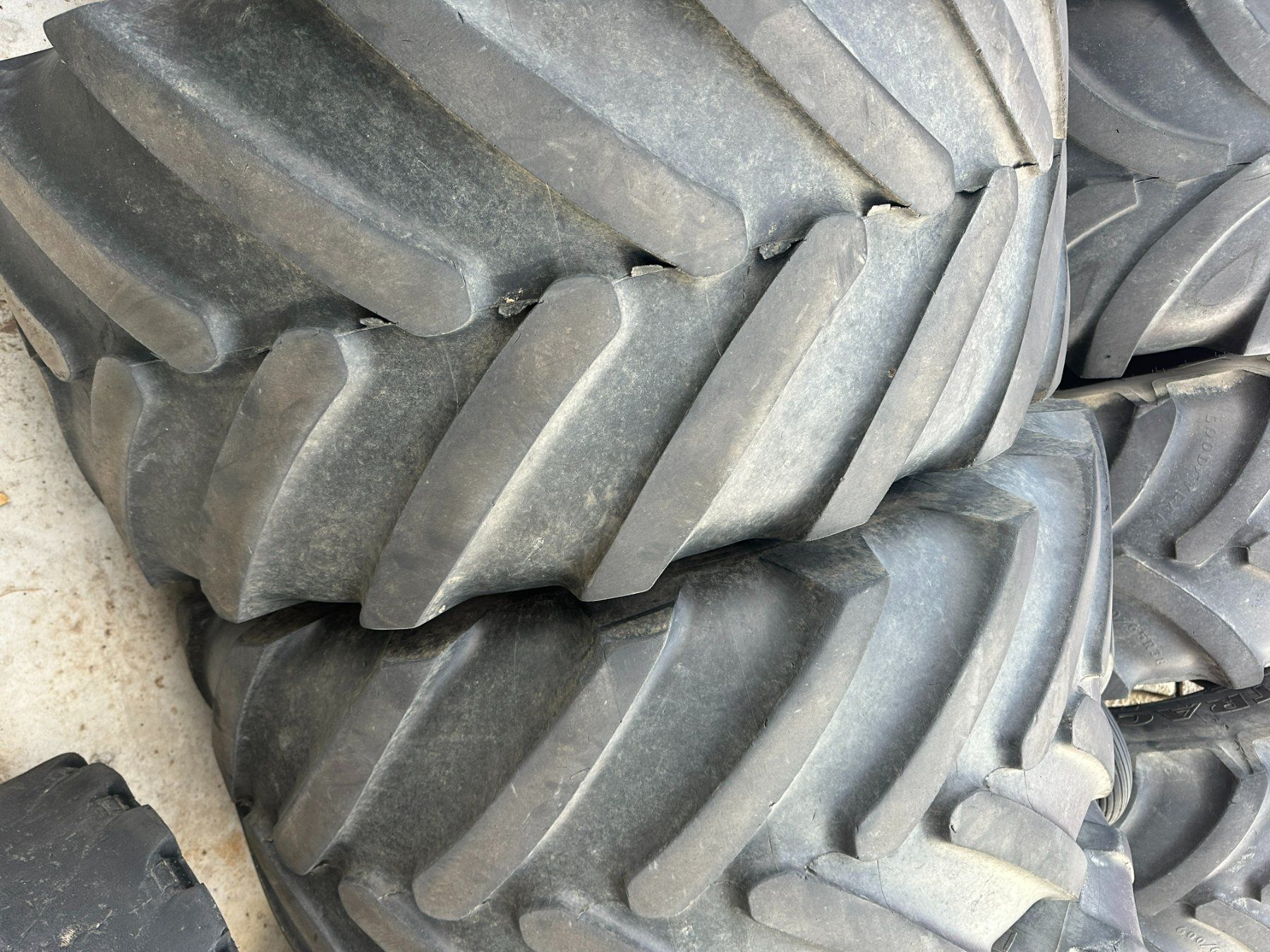 Trattori: pneu 540/65R24 Michelin – Usato da Siblingen venduto da mueller2698
