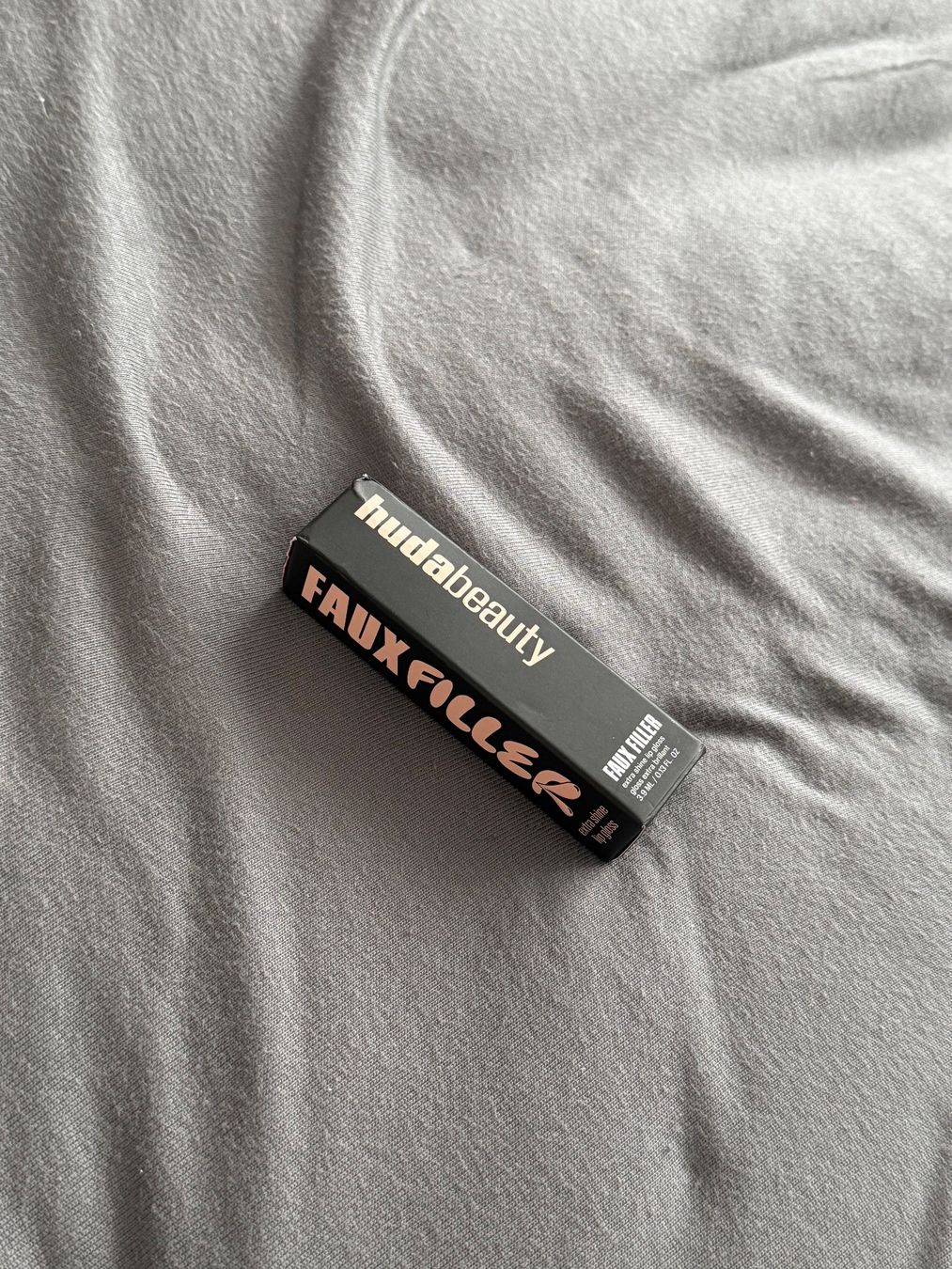 Huda Beauty Make-up: Huda Beauty Lipgloss – Neu und originalverpackt aus Baar von and_x9gz 1