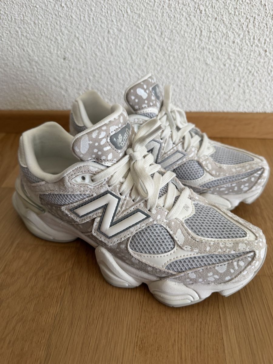 New Balance Scarpe da uomo: New Balance Sneakers 9060 – Usato da Herisau venduto da LauraHope 4