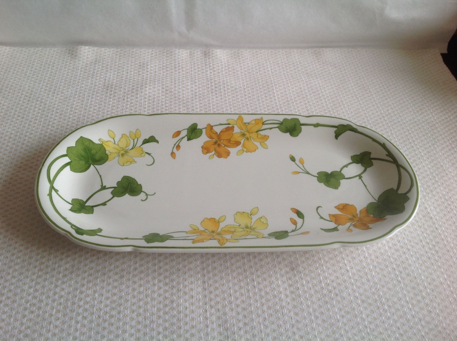 Villeroy & Boch Piatti di portata: Villeroy & Boch - Geranium - plat 33x16cm – Usato da Sion venduto da accroshoes 1
