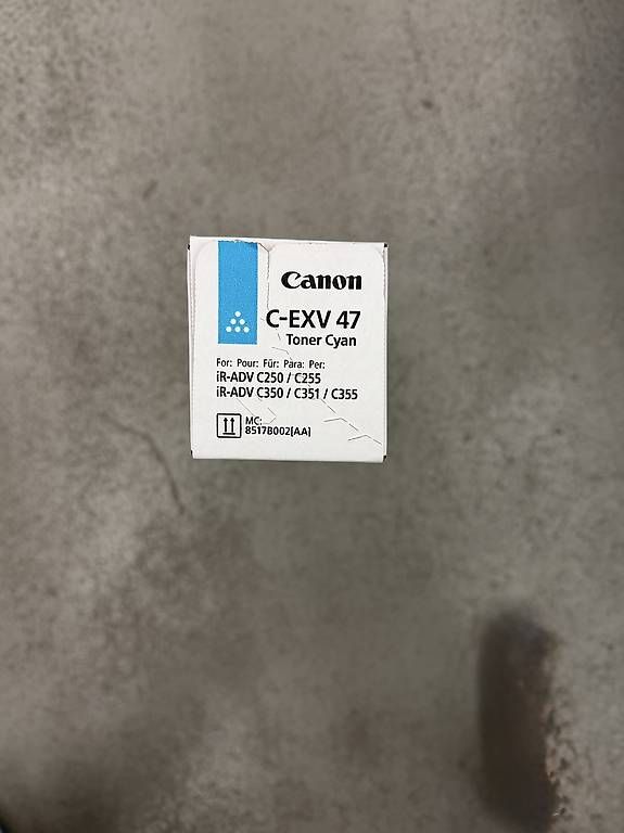 Canon Cartucce per stampanti & toner: Canon Toner C-EXV 47 Cyan – Nuovo e nell'imballaggio originale da Horw venduto da SaveIT
