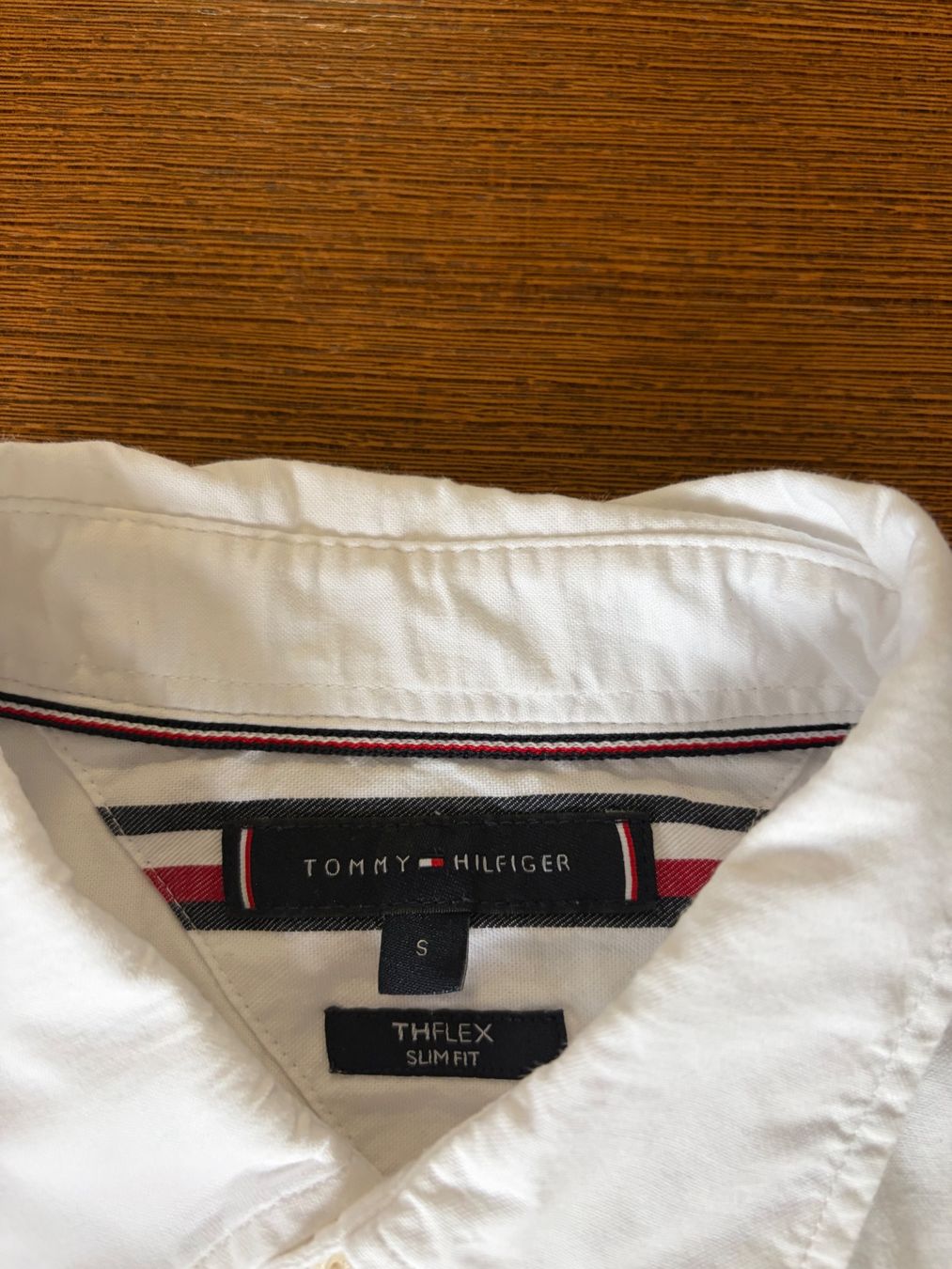 Tommy Hilfiger Camicie: Tommy Hilfiger Baumwolle Hemd – Usato da Meggen venduto da sennaoliver 1