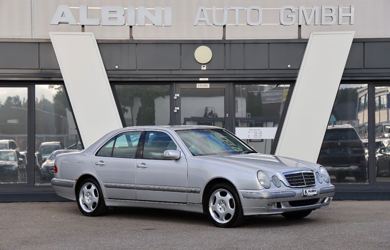 Mercedes-Benz Automobili: Mercedes E280 4-Matic AUTOMAT – Usato da Rümlang venduto da AlbiniAutoGmbH 1