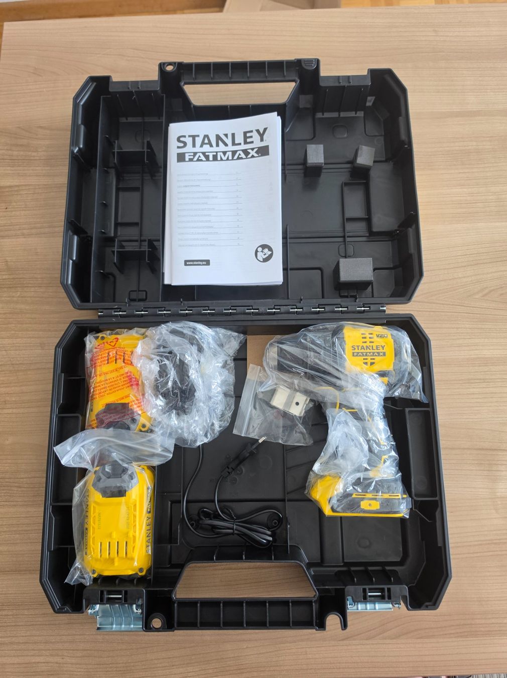 Stanley Trapani: Stanley FatMax Akku-Bohrschrauber PRO-STACK™ Koffer – Nuovo e nell'imballaggio originale da Adlikon b. Regensdorf venduto da Aleph2001 2