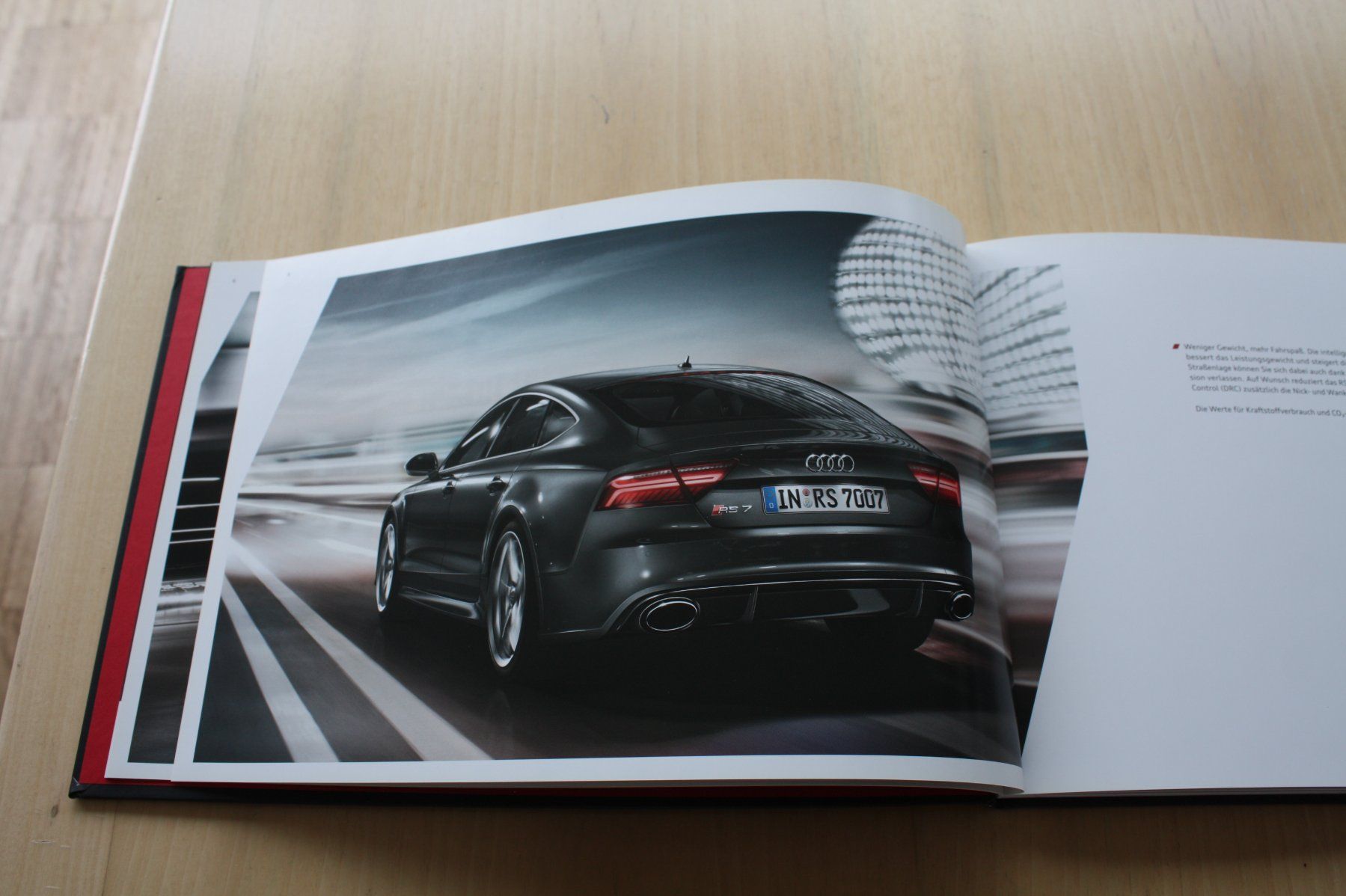 Audi Dokumente: Audi RS7 Hardcover Prestige Prospekt 4/2016 – Gebraucht aus Wikon von erwin400 3