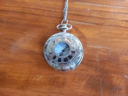 Quarz Taschenuhr mit römischer Digitalisierung