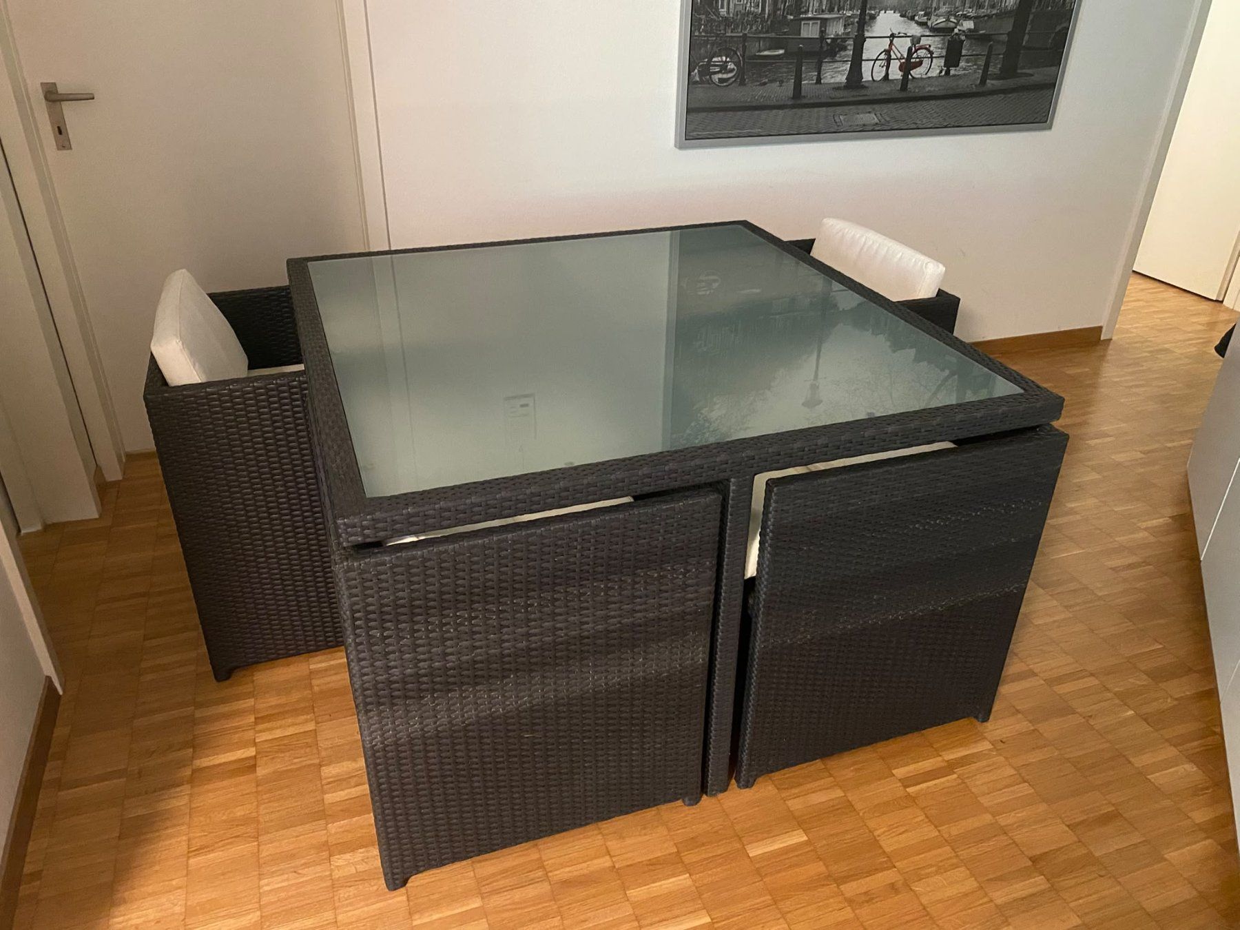 Set di tavolo e panche: Rattan Tisch mit 4 Stühlen – Usato da Udligenswil venduto da Rapsak 5