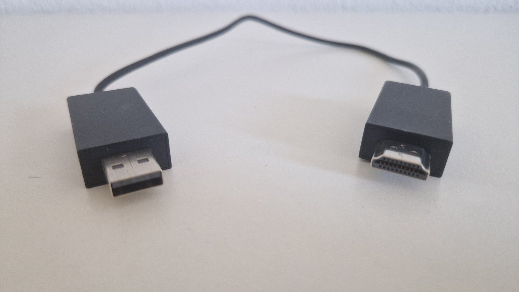 Microsoft Laufwerke & Adapter: Microsoft Wireless Display Adapter Kabel USB zu HDMI schwarz – Gebraucht aus Buchs SG von mr9470