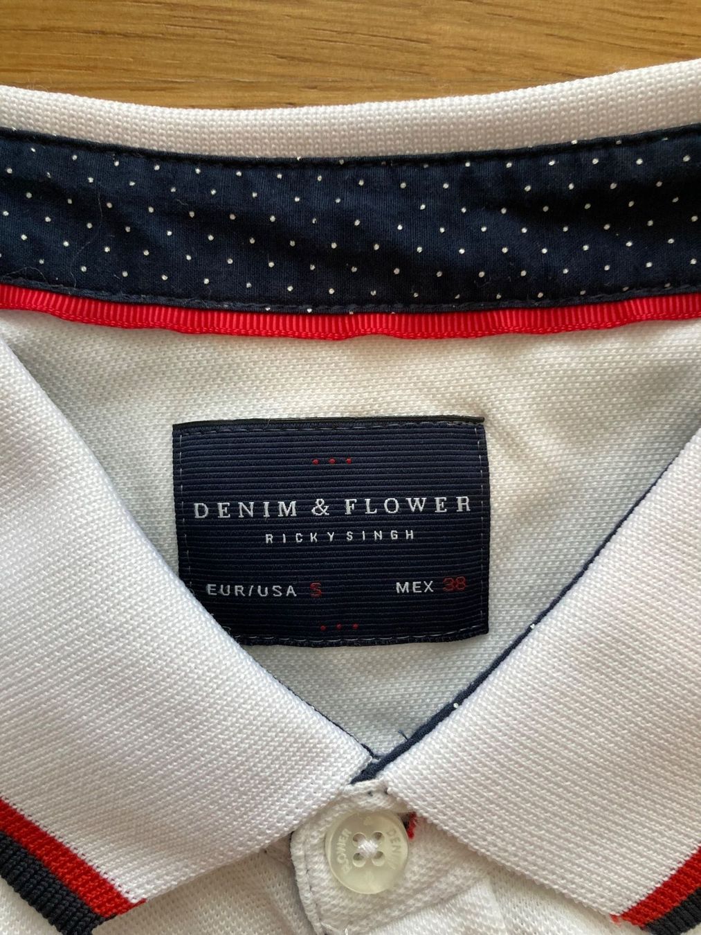 Magliette Polo: (B) Denim & Flowers Polo s – Usato da Jonen venduto da Sevenb 1