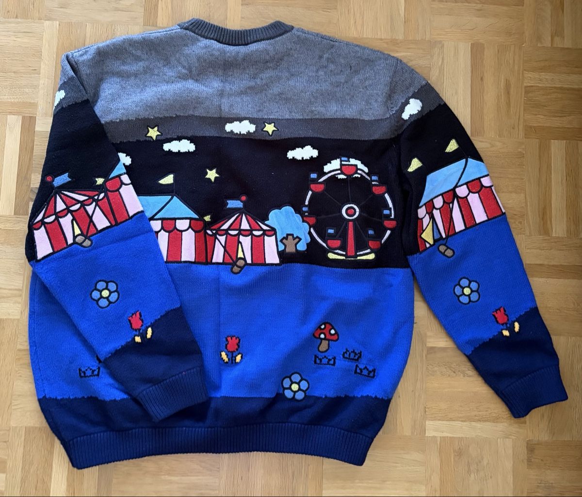 Maglioni & Felpe: Pull-over Hypland Hello Kitty multicolore taille L – Usato da Chêne Bourg venduto da paleios22 2