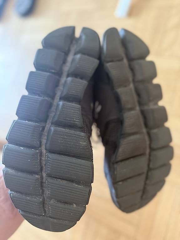 Chaussures femmes: On Schuhe – Neuf avec emballage d'origine à Zürich par Angela_Chloe 2