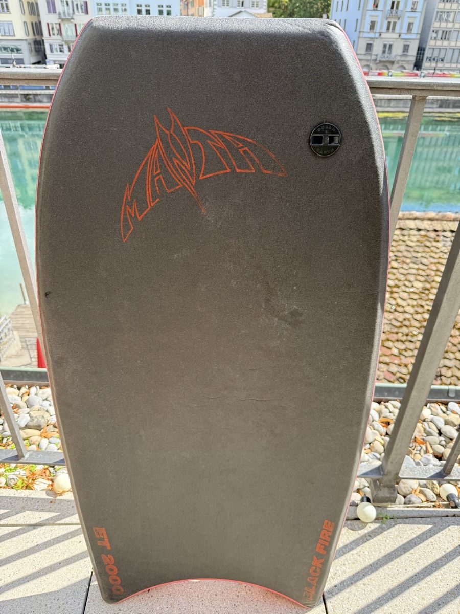 Tavole da surf e di nuoto: Body Board mit Flossen und Reisesack – Usato da Zürich venduto da Mothai 3