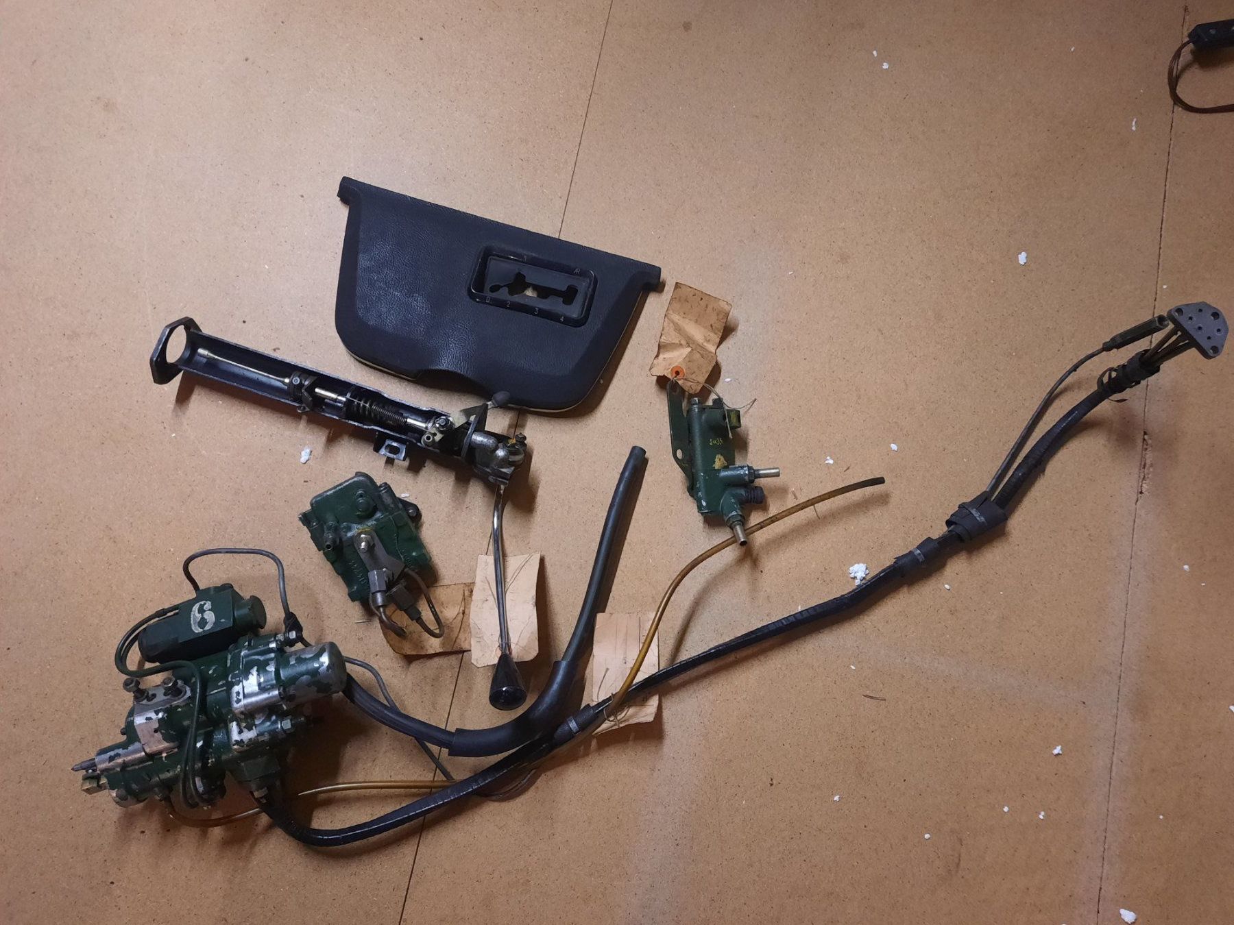 Citroën Alle Autoersatzteile: Citroen DS 21/23 Injection, Schaltblock – Gebraucht aus Luzern von Namruk01