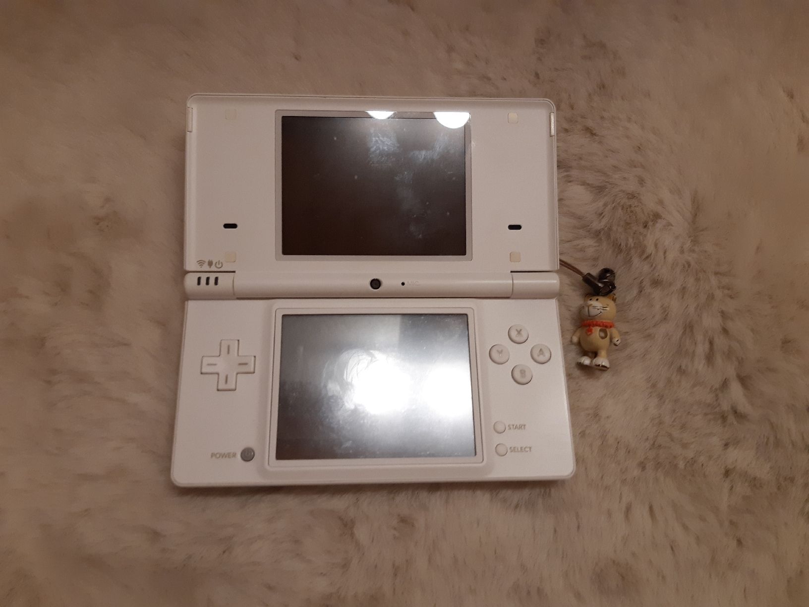 Nintendo Console: Nintendo Dsi weiss – Usato da Toffen venduto da Gwunderegge77 1