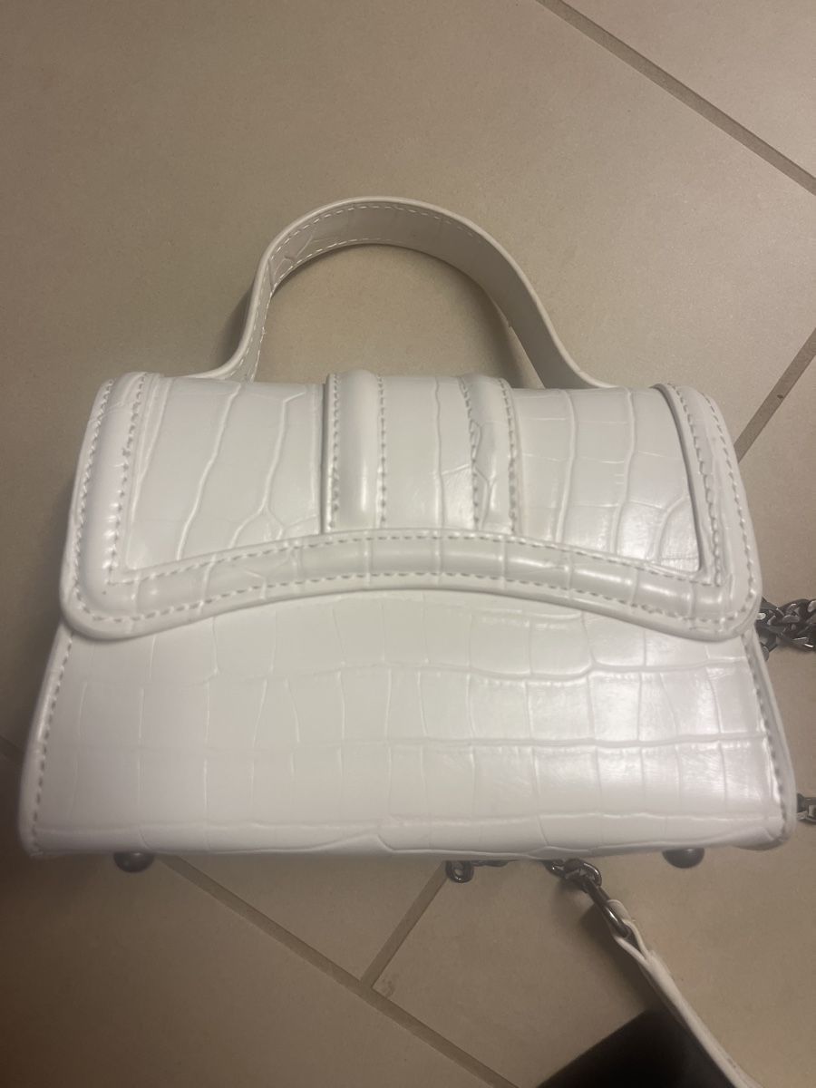 Zara Borse da donna: Weisse Zara Tasche mit Kroko-Optik, neuwertig! – Usato da Zürich venduto da Zhau.53 2