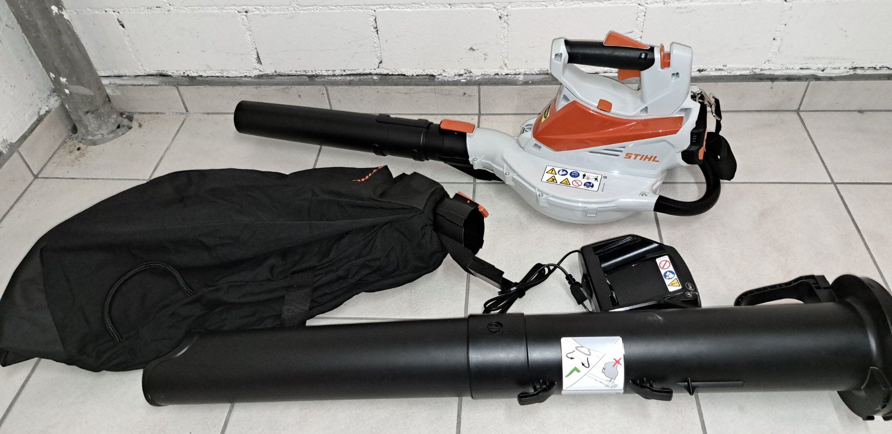 Stihl Soffiatori & Aspiratori per foglie: Akku Saughäcksler Stihl - neu – Nuovo (secondo la descrizione) da Schiers venduto da Cookie800