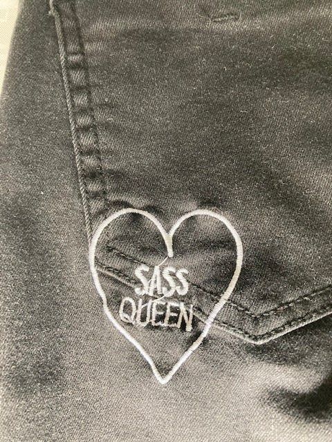 Tally Weijl Jeans: 1 Damen-Jeans, Gr. 34, schwarz+Rosen – Usato da Richterswil venduto da Hausi12 6