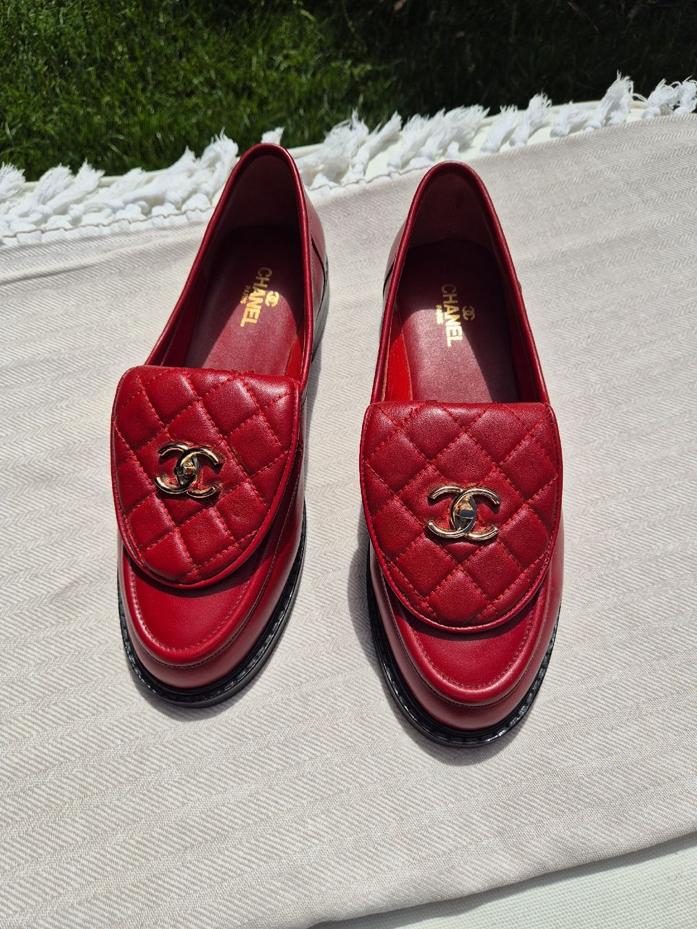 Chanel Scarpe da donna: Chanel Loafers Leder Rot  – Nuovo (secondo la descrizione) da Küsnacht ZH venduto da purkale