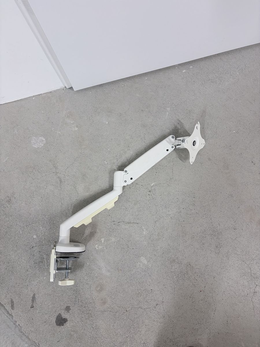 Staffa per monitor: Monitor arm white adjustable desk mount – Usato da Zürich venduto da 00c_8hyz 2
