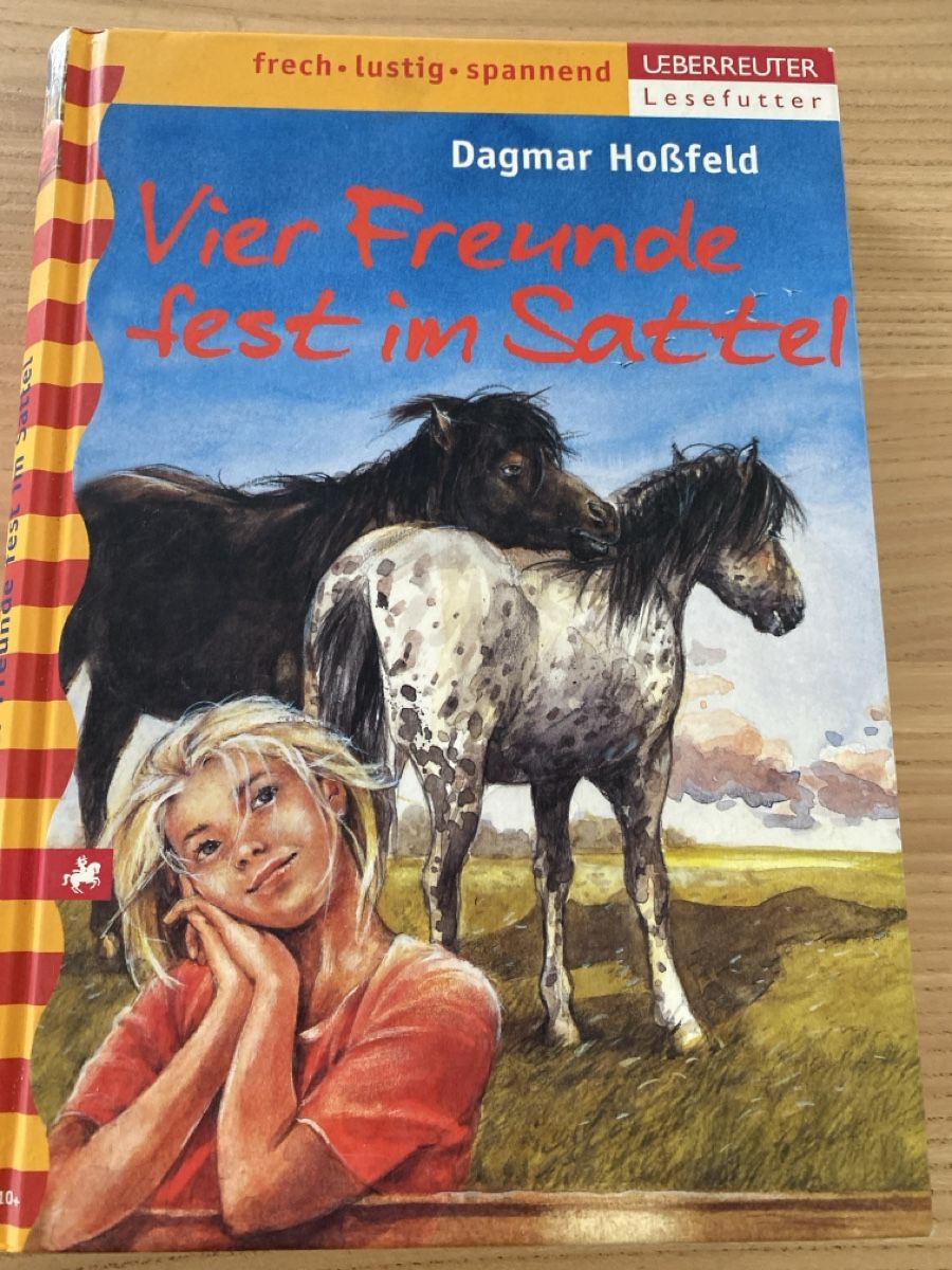 Libri: Pferdebuch "Vier Freunde fest im Sattel" – Usato da Uttigen venduto da edicomedy