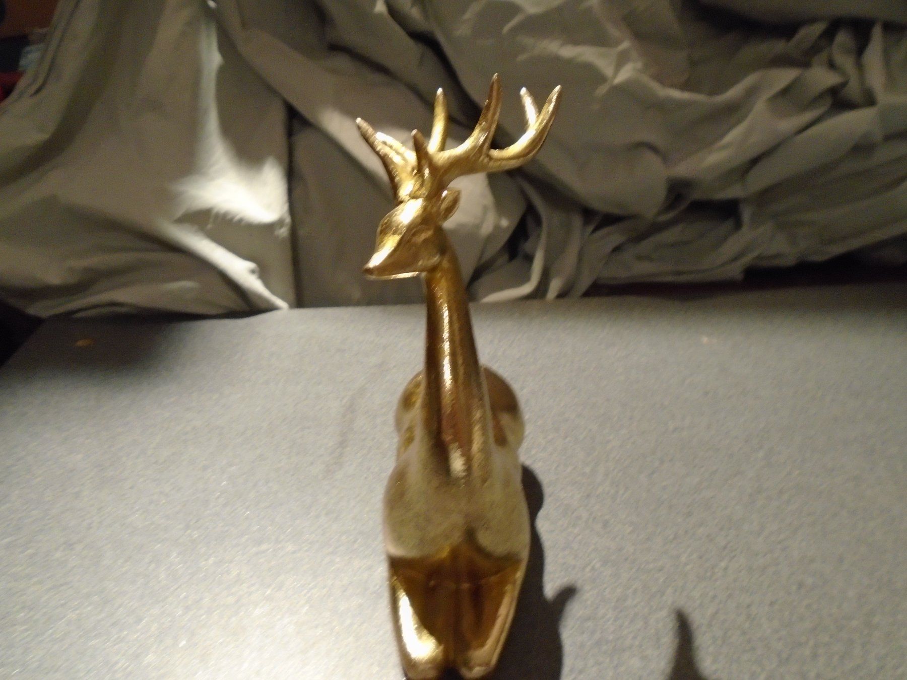 Statuette: Hirsch goldfarbig, liegend – Usato da Zürich venduto da abraxas1291 2
