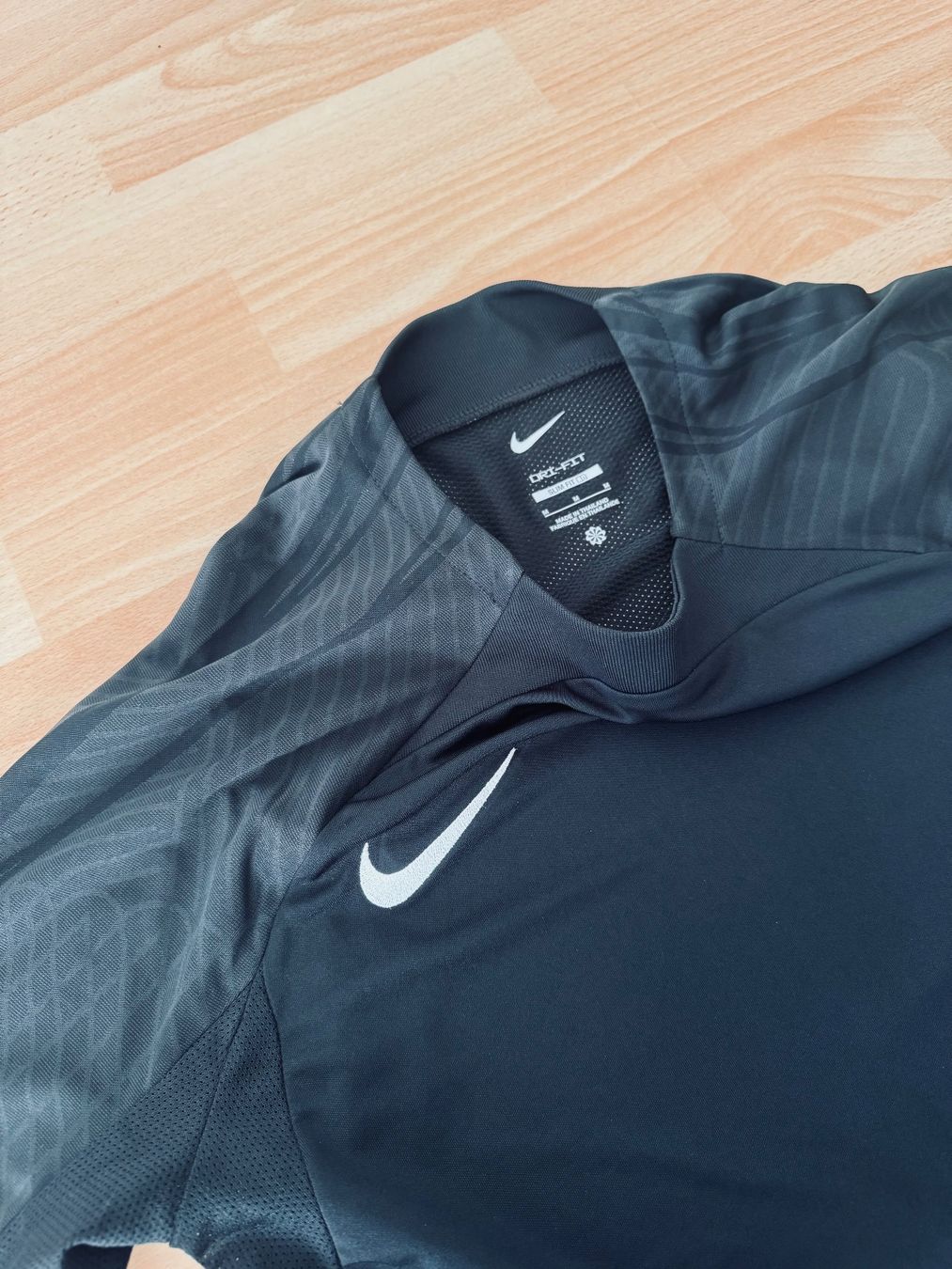 Nike T-shirts: Nike Performance – Neuf avec emballage d'origine à Oftringen par bmw_b8bm 3