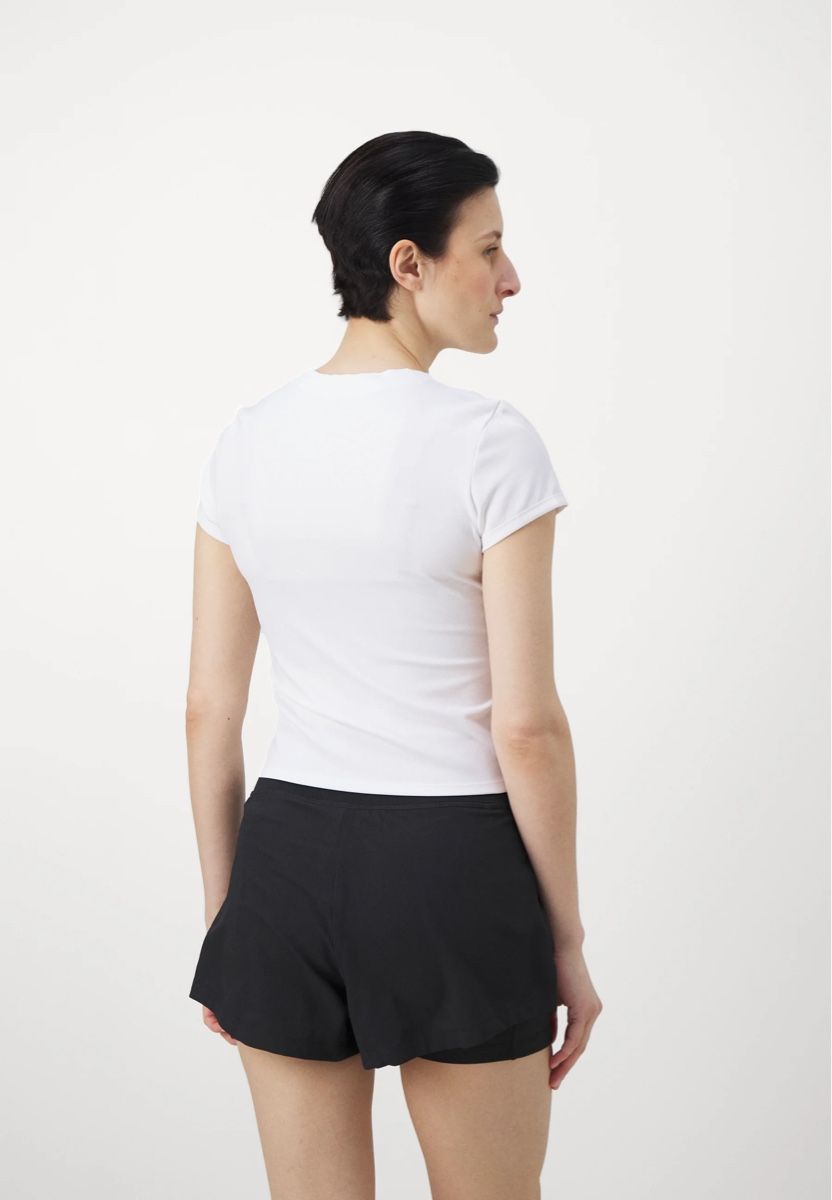 T-shirts:  Nike Court Advantage top M – Neuf (Voir description) à Forel (Lavaux) par julie13 2