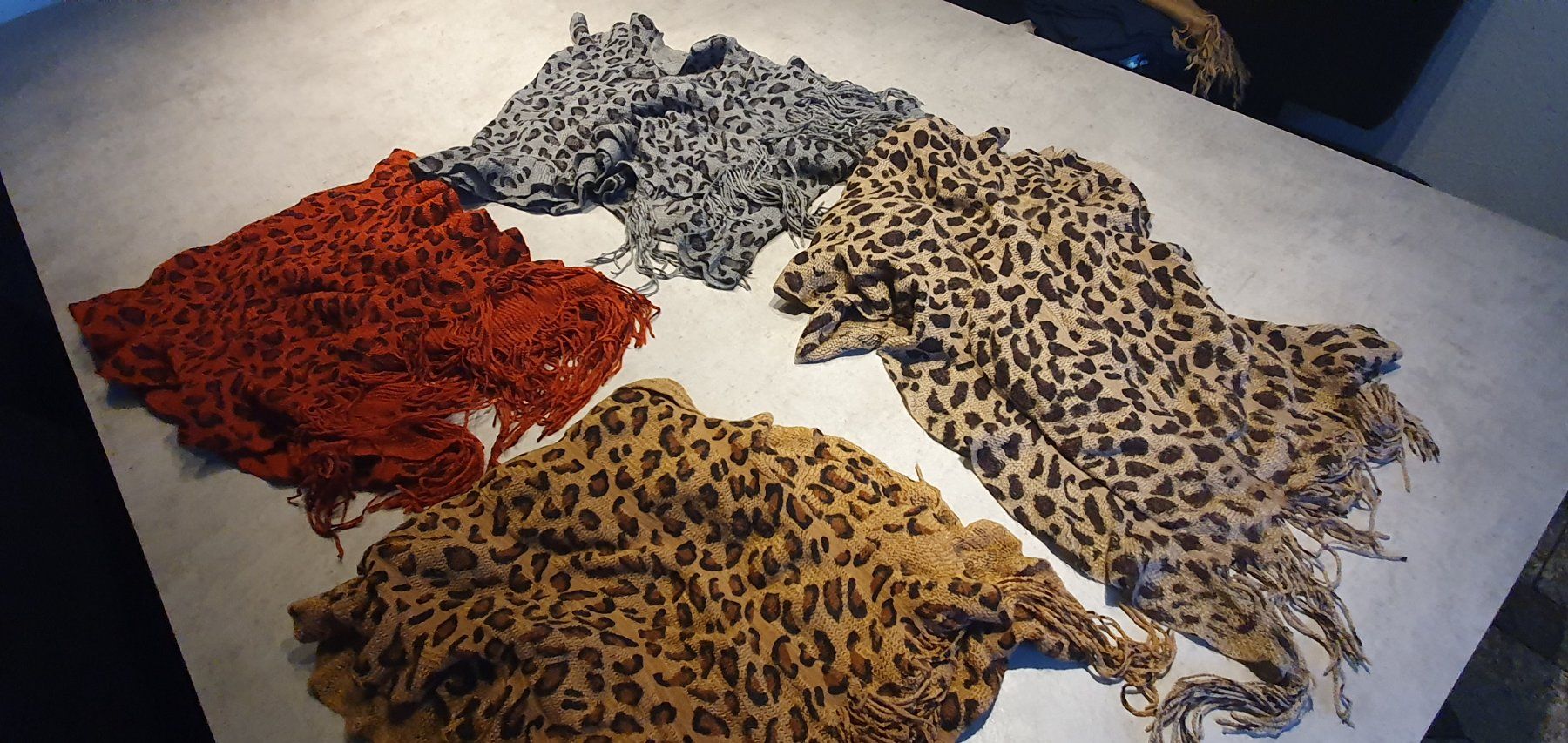 Foulard & Sciarpe: Schal 5 Stück – Usato da Freienstein venduto da Widder11 5