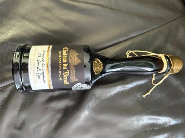 Bevande alcoliche: Chateau du Breuil Calvados 25 ans – Nuovo e nell'imballaggio originale da obfelden venduto da Jetztaber