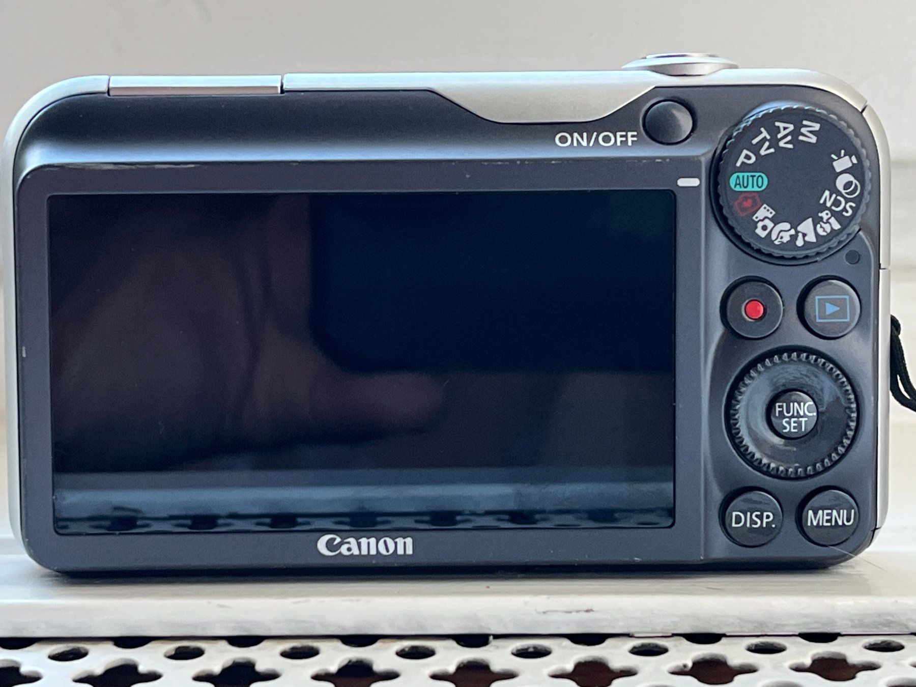 Canon Fotocamera: Digitalkamera CANON PowerShot SX220 HS – Usato da Basel venduto da Lancer4
