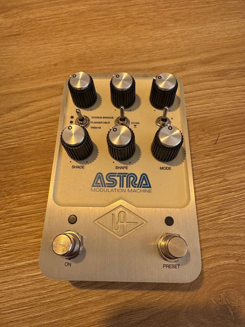 Universal Audio Strumenti musicali: Universal Audio UAFX Astra – Usato da Zürich venduto da luk_smb7 1
