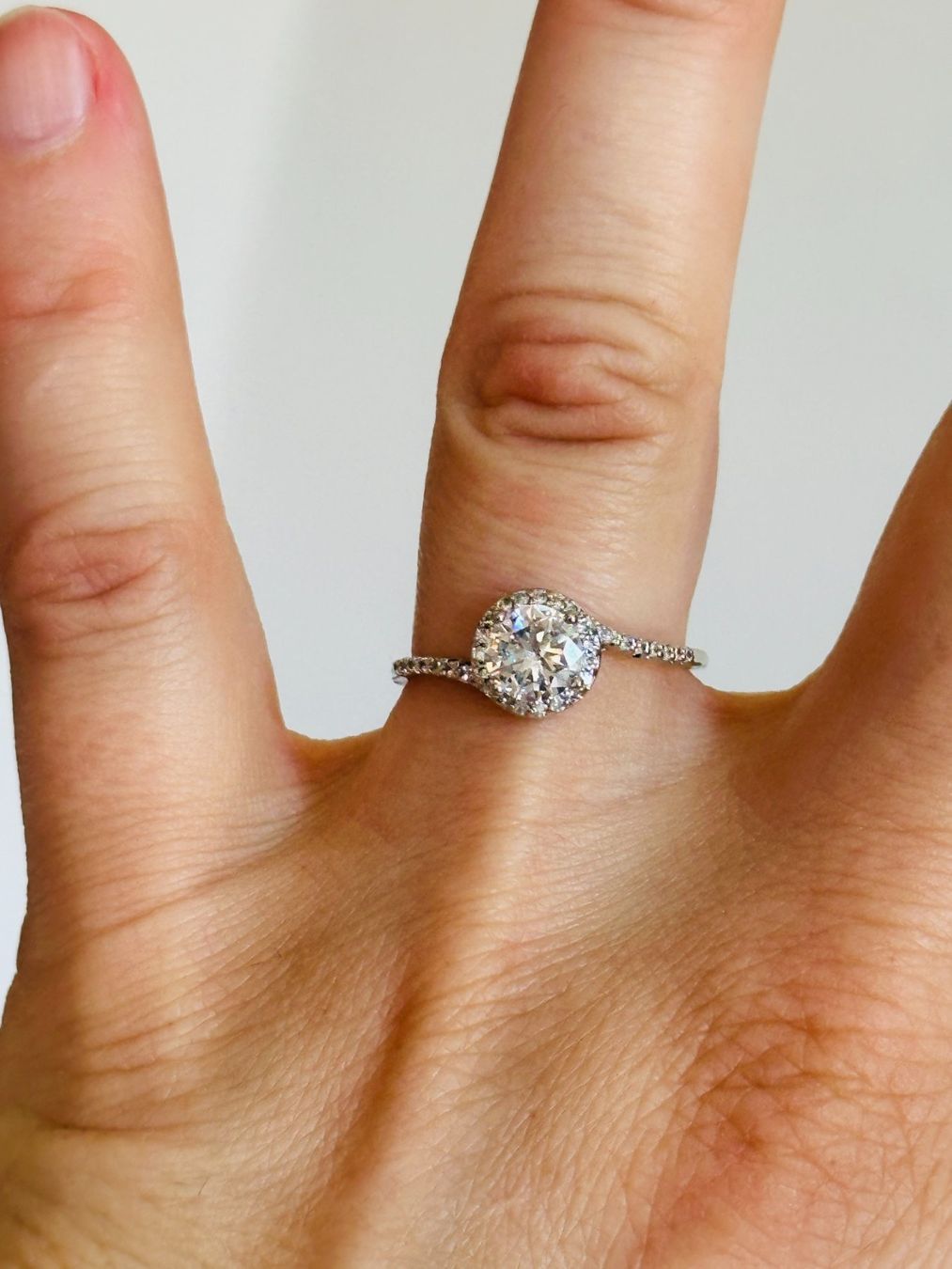 Anelli: Bague élégante avec zircone cubique - Taille 56 – Nuovo e nell'imballaggio originale da Genève venduto da AGBERG 2