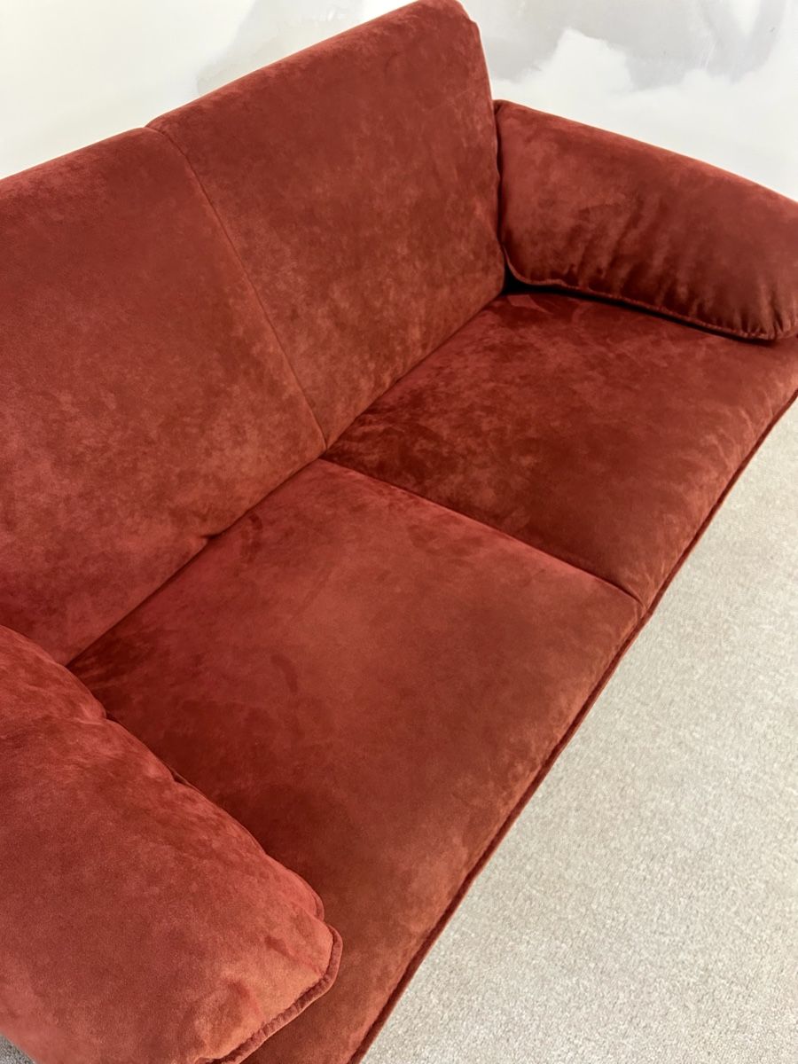 Leolux Divani: Leolux Bora Bora Sofa 2 Sitzer Alcantara rot – Usato da Rickenbach ZH venduto da Der-Insider 4