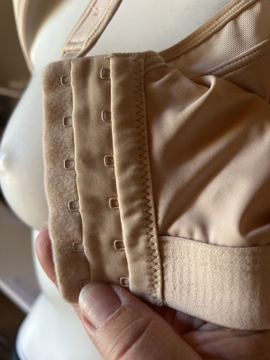 Altra biancheria intima: BH nach OP, super soft neuwertig 90B – Usato da Bonaduz venduto da Malves10 5