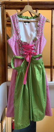 Hübsches Dirndl Grösse 40 top Zustand