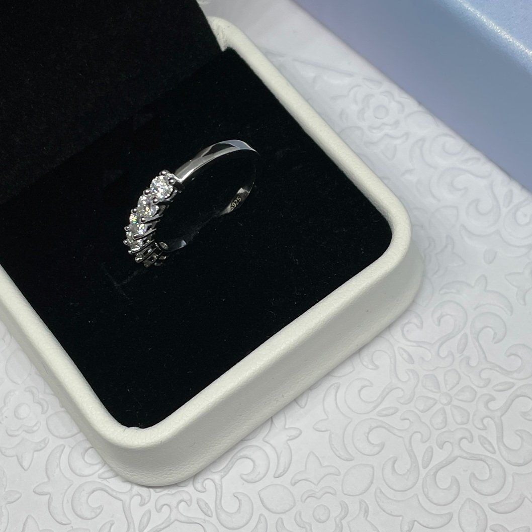 Ringe: Moissanite Ring, Silber 0.7ct - Gr. 54 Zertifikat – Neu (gemäss Beschreibung) aus Thun von Creative-Art-Tess 1