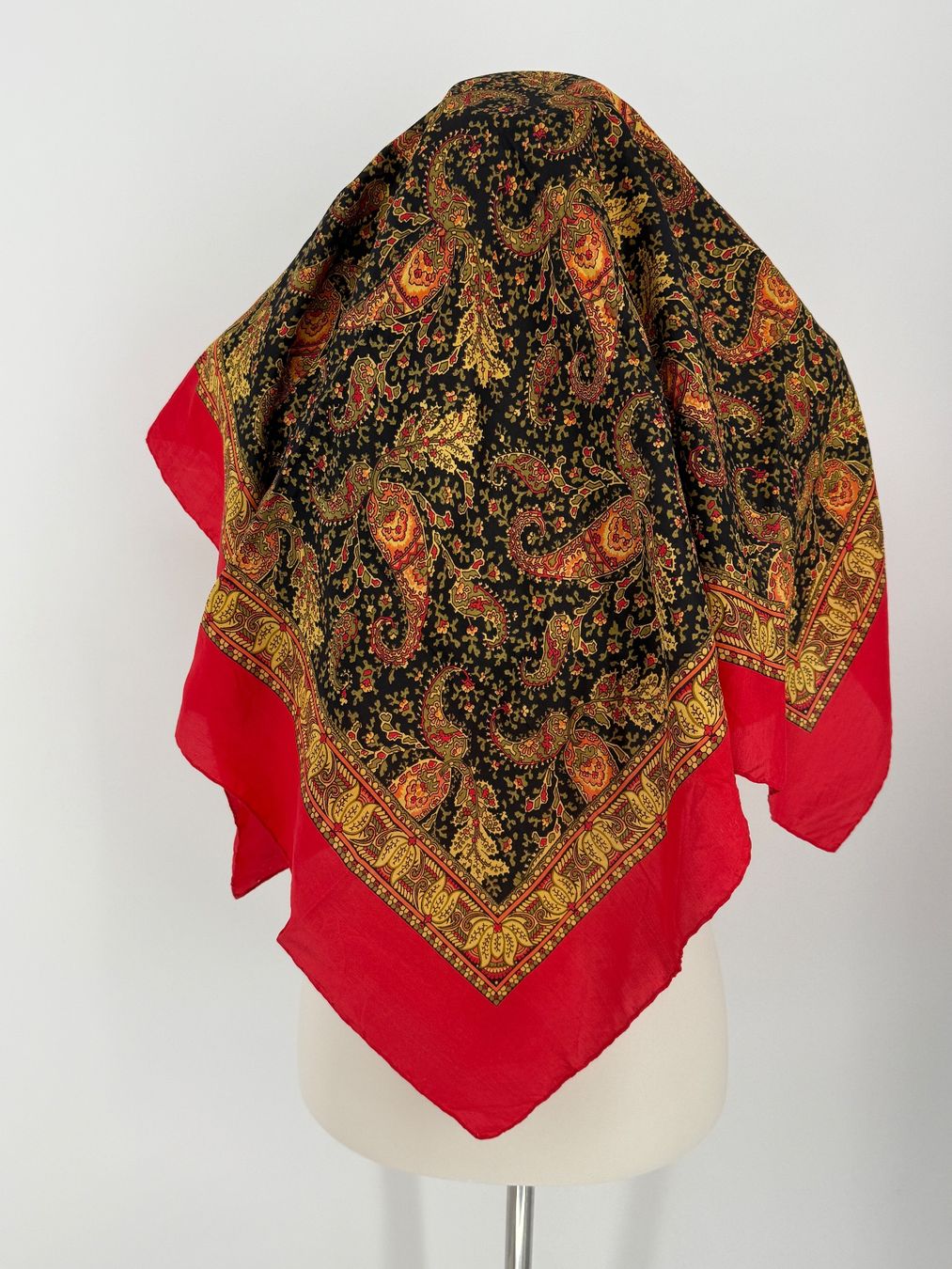 Foulard & Sciarpe: Foulard – Usato da Auenstein venduto da moin. 2