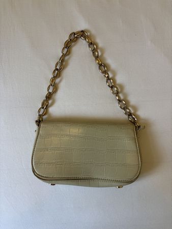 Sac à main Zara beige effet croco anse chaîne métal doré 