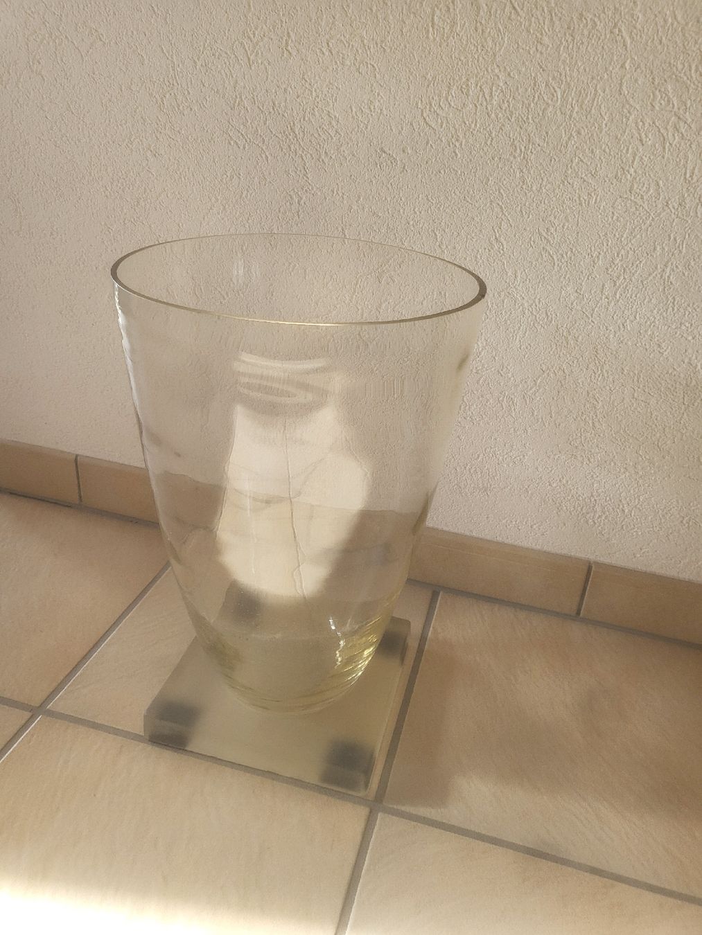 Vasi & Recipienti: Grosse Bodenvase aus Glas  – Usato da Untersiggenthal venduto da vonberner 3