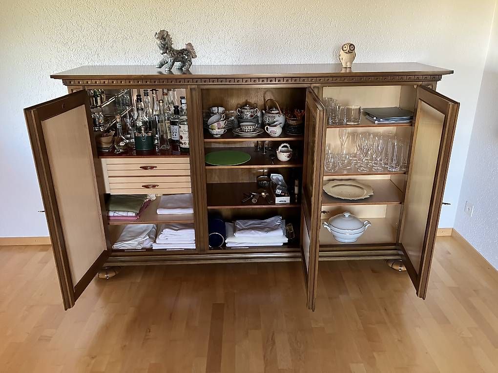 Buffets: Magnifique buffet en bois – D'occasion à Düdingen par chi_7j5l 4