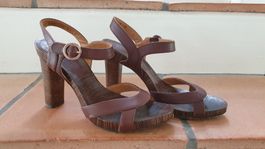Bequeme, coole Ferragamo-High Heels in Holzoptik