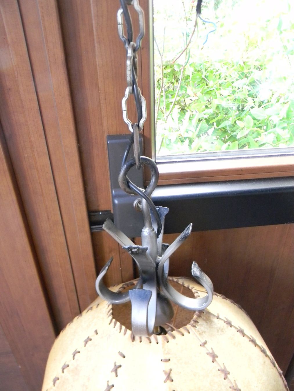 Lampadari & plafoniere: lampe suspension campagnarde parchemin et fer forgé – Usato da Bournens venduto da monique048 1