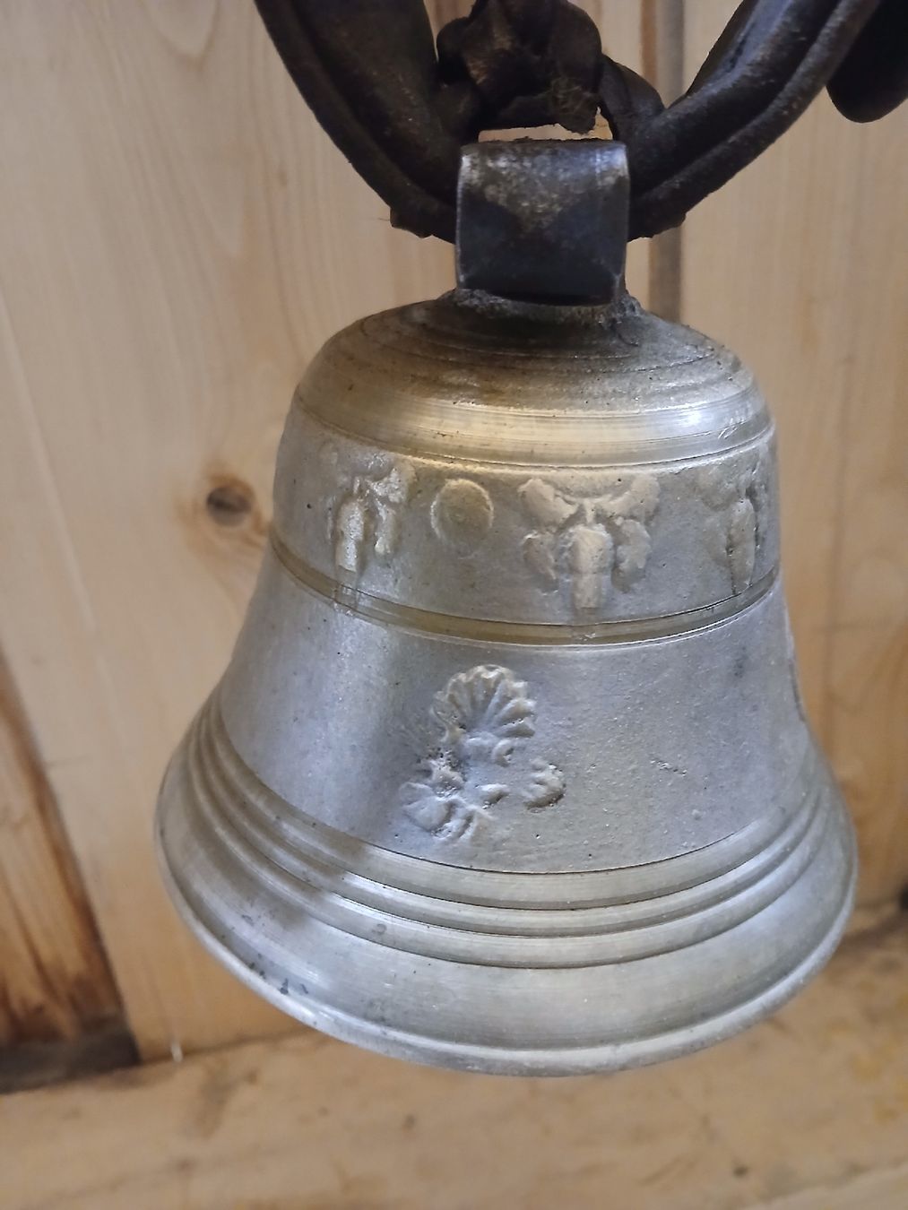Glocken & Treicheln: 1 Glöggli – Gebraucht aus Guggisberg von dur-gug 2