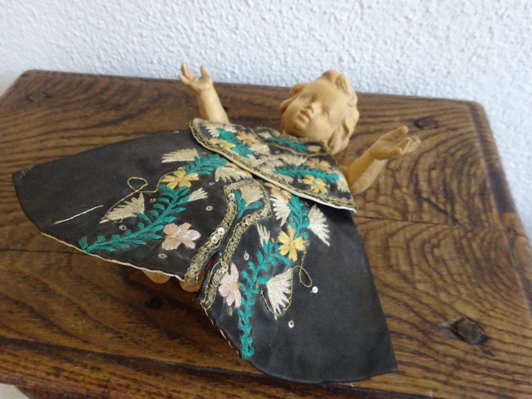 Statuette: Jesuskind mit antiker Veste / Krippe – Usato da Esslingen venduto da eintagammeer 8